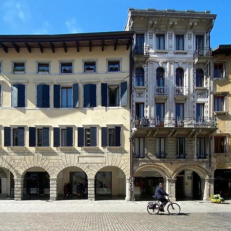 Mercatovecchio Luxury Suites Udine Exterior foto